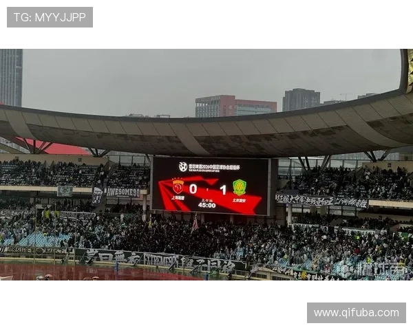 世界波攻破颜骏凌大门！官方：达万当选2026超级杯最佳球员